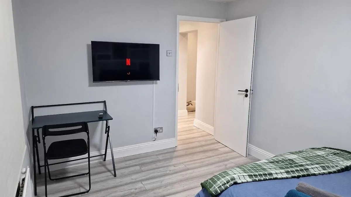 Stratford London 2 Bedroom Stay